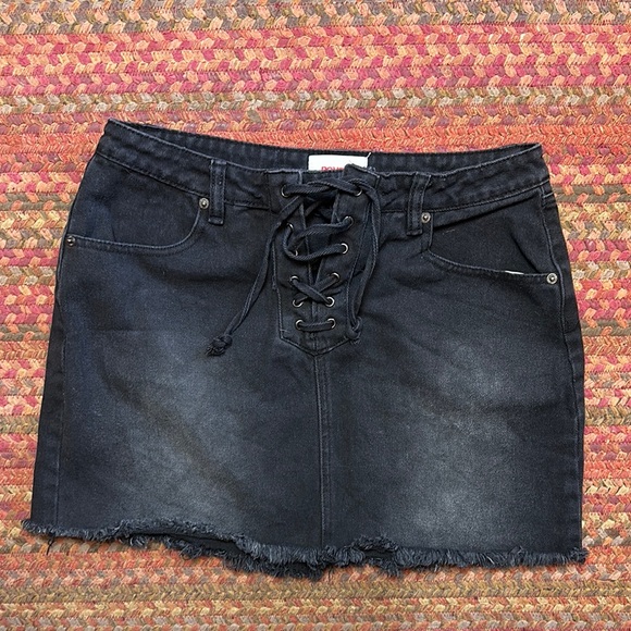 RETRO VTG BLACK LACE UP DENIM MINI SKIRT - Picture 1 of 4